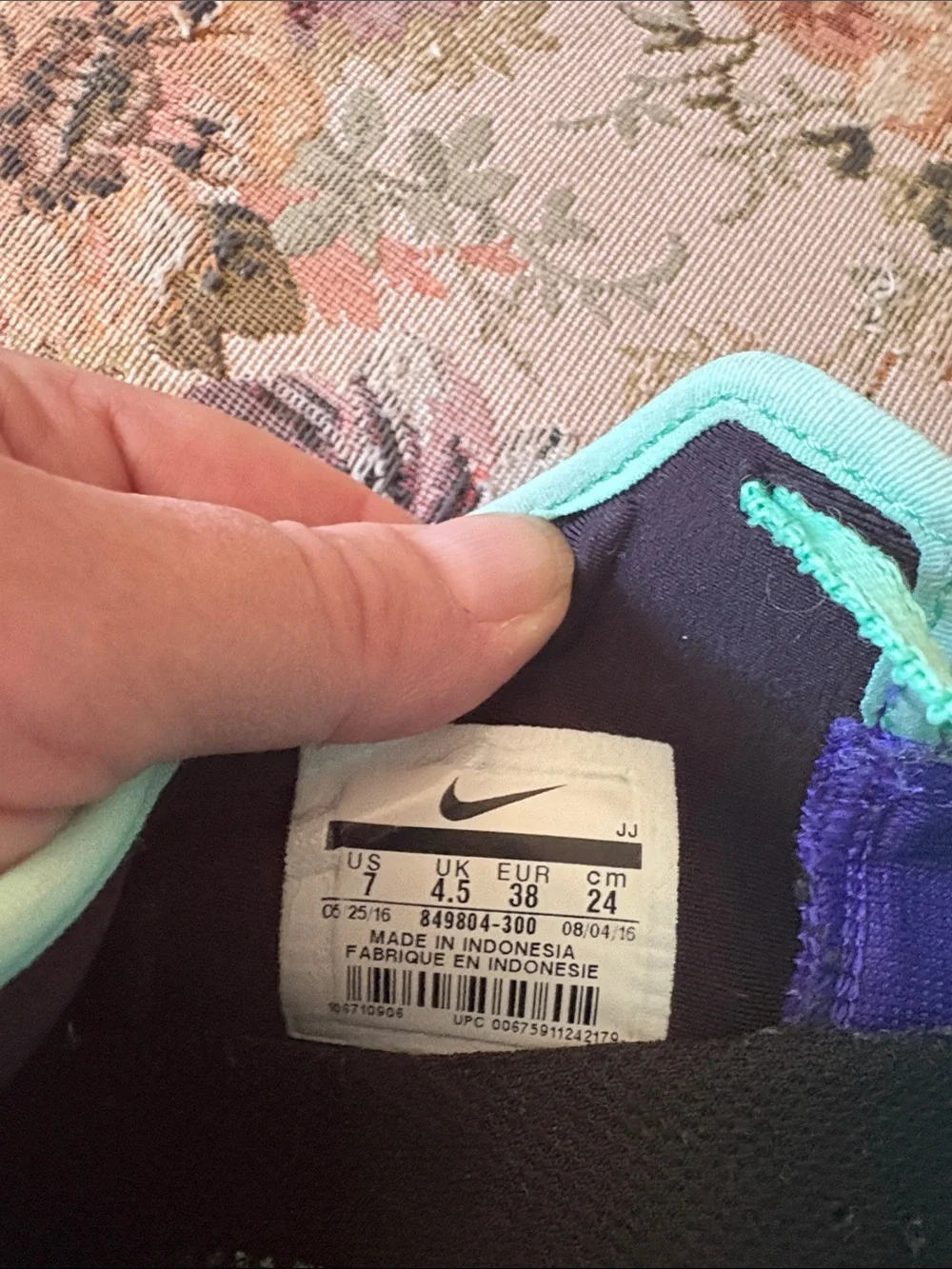 Nike Blue and Teal Gradient Running Sneakers women’s size 7